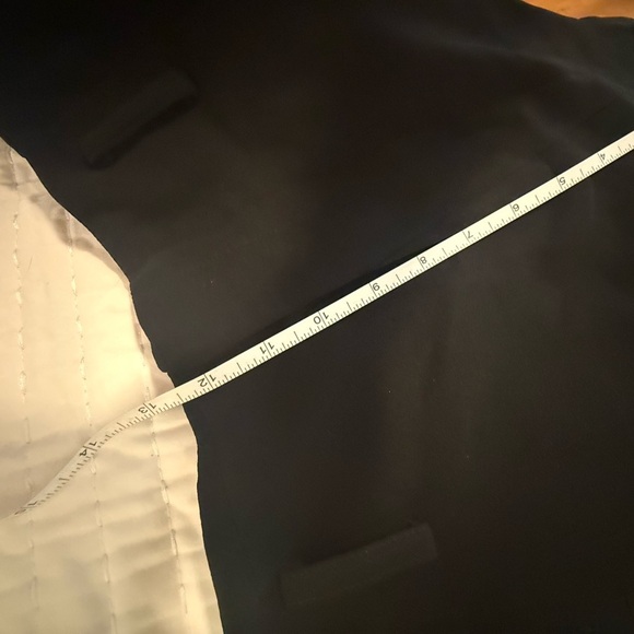 Vince Black Pleated Dress Shorts Women’s Size 12 Tailored High Waist - Picture 6 of 8